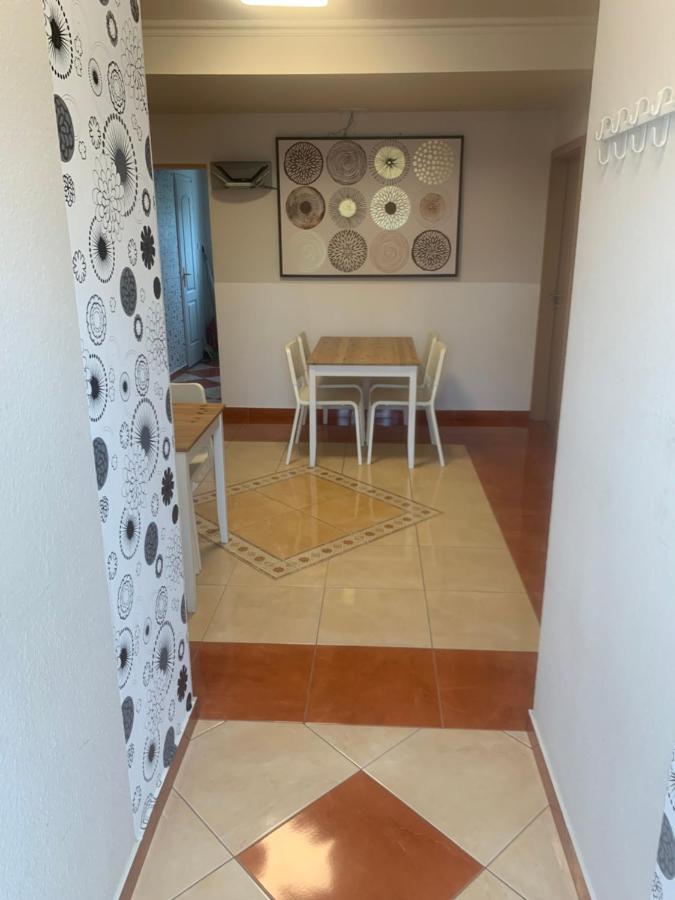 Gabor Aron Apartment ไฮจ์ดุสโซบอสโล ภายนอก รูปภาพ