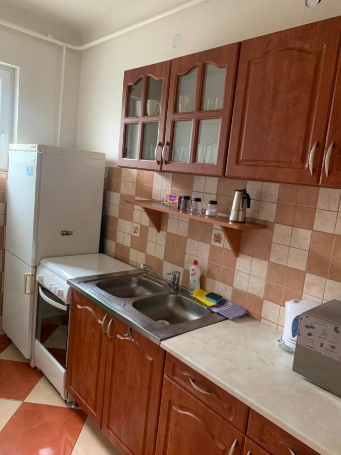 Gabor Aron Apartment ไฮจ์ดุสโซบอสโล ภายนอก รูปภาพ